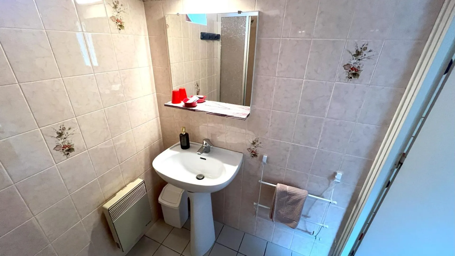 Bed and Breakfast Cap'Tain Cook à Caurel  0*, Caurel (Cotes-d'Armor)